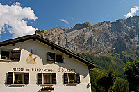 Restaurant du Miroir d'Argentine outside