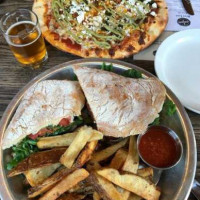 Lowdown Pizzeria Brewery food