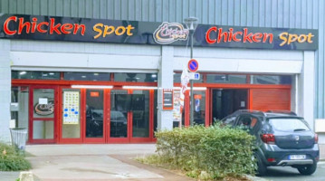 Chicken Spot outside