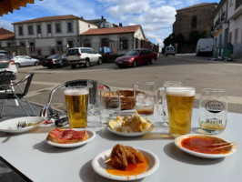 Bar Restaurante Atalaya food