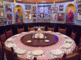 Buca Di Beppo Italian food