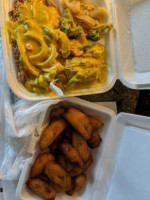 Leon's Caribbean Food food