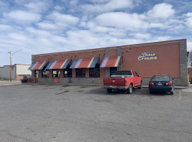 Dixie Cream Donut Shop outside