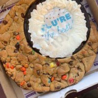 Insomnia Cookies food