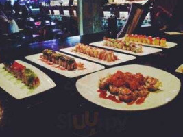 Sushi Axiom food