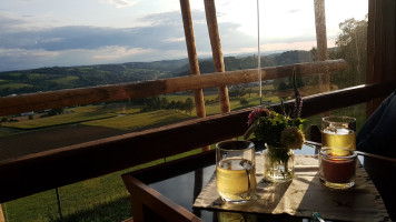 Mostheuriger Am Hochfeld Vorm. SchÖnagl food