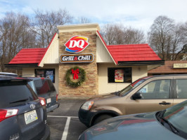 Dairy Queen Grill Chill outside