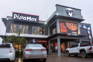 Pizza Hut Khariyan outside