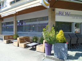 Le RDV outside