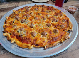 Border Pizza Parlor food