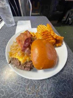 Ellens Stardust Diner food