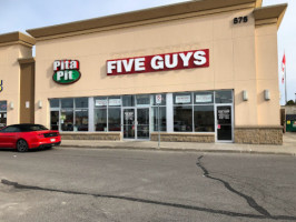 The Pita Pit outside