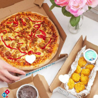 Domino's Pizza food