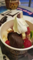 Menchie's Frozen Yogurt food