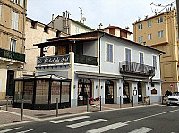 Le Bistrot Du Port outside