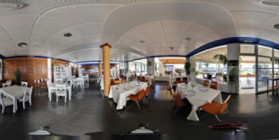 Club Nautico La Vila inside