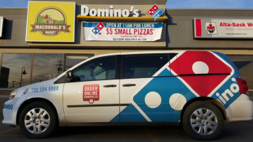 Domino's Pizza outside