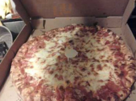 Gino's Pizza food