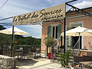 Le Bistrot Des Sources inside