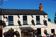 The Rose Inn outside