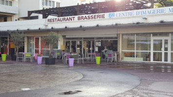 Le Jardin Du Marche outside