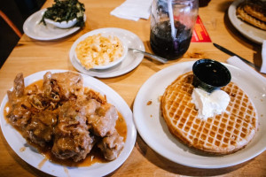 Lo-lo’s Chicken Waffles food