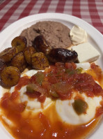 Myra's Salvadorian Cuisine food