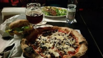 Dal Priore Pizzeria food