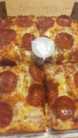 Jet's Pizza food