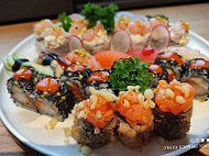 Sushi River food