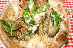 La Bottega Della Pizza food