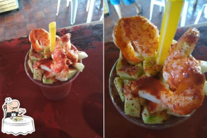 Mariscos La Paz food