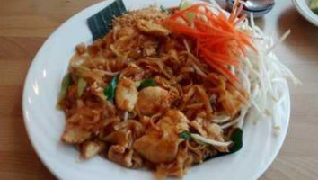 Thai Wok Kitchen food