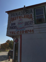 Don Panchos Bakery outside