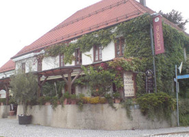 Trattoria Limone outside