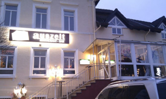 Auszeit  Restaurant Bar outside