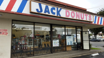 Jack's Donuts outside