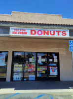 Hole In One Donuts food