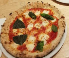 Dola Pizzeria Napoletana At 20 Railroad Public House food