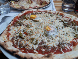 Pizza Bella food