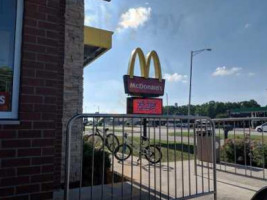 Mcdonald's outside