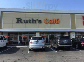 Ruth's Cafe outside