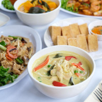 Khum Koon Thai Cafe food