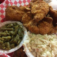 Sam's Southern Eatery food