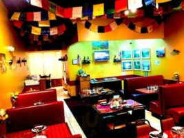 Everest Nepali Kitchen inside