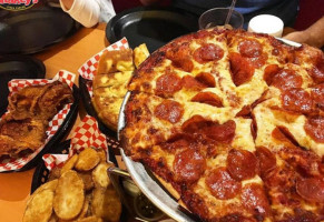 Shakey's Pizza Parlor food