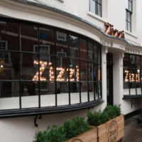 Zizzi outside