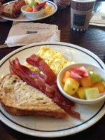 Corner Bakery Cafe food