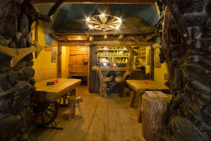 Karczma Mlyn inside