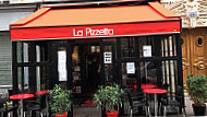 La Pizzetta inside